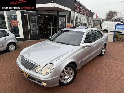 Grijs Gebruikt 2002 Mercedes E240 Classic Sedan | € 4.950 (Goede deal)