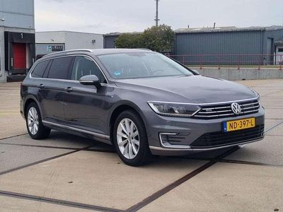 Grijs Gebruikt 2016 VW Passat GTE Stationwagen | € 10.900 (Eerlijke prijs)