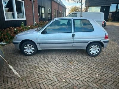 Peugeot 106