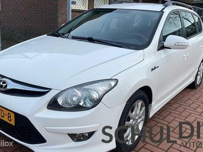 tweedehands Hyundai i30 CW 1.4i i-Motion Business