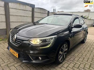 Zwart Gebruikt 2017 Renault Mégane IV Bose Edition Hatchback | € 8.999