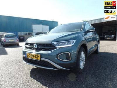 tweedehands VW T-Roc 1.5 TSI AUTOMAAT STANDKACHEL TREKHAAK OPTIE'S 2022