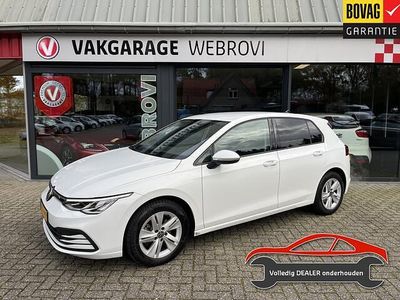Wit Occasion 2020 VW Golf VIII Life Hatchback | € 18.750 (Eerlijke prijs)