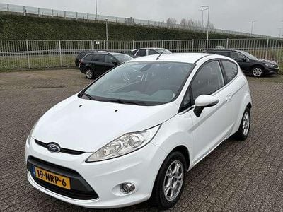 Wit Occasion 2010 Ford Fiesta Titanium Hatchback | € 4.500 (Iets duurder)