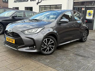 Grijs Gebruikt 2022 Toyota Yaris Hatchback | € 22.850 (Eerlijke prijs)