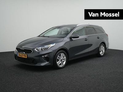 Grijs Gebruikt 2021 Kia Ceed Hatchback | € 15.900 (Goede deal)