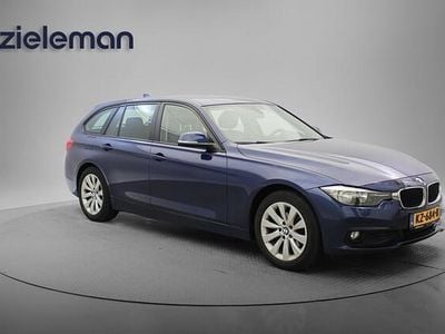 Occasion BMW 318 Comfort Edition 136 PK (100 kW) 2017 Blauw Stationwagen