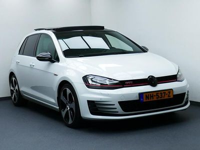 Wit Occasion 2017 VW Golf VII GTI Hatchback | € 19.444 (Goede deal)
