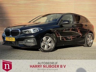 Zwart Gebruikt 2021 BMW 118 Hatchback | € 19.900 (Goede deal)