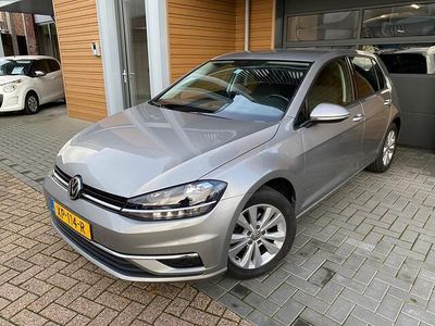 Grijs Gebruikt 2019 VW Golf VII Comfortline Hatchback | € 12.450 (Eerlijke prijs)