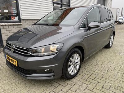 tweedehands VW Touran 1.6 TDI grijs kenteken / euro 6 / vaste prijs rijklaar ¤ 20.950 ex btw / lease vanaf ¤ 375 / grijs metallic / airco / cruise / navi / pdc voor en achter / achteruit rijcamera !