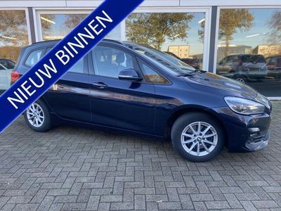 tweedehands BMW 218 2-SERIE GRAN TOURER i High Executive 50% deal 9.475,- ACTIE Automaat / Leder / Stoelverwarming / Trekhaak