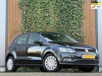 Zwart Occasion 2015 VW Polo Comfortline Hatchback | € 10.750 (Eerlijke prijs)