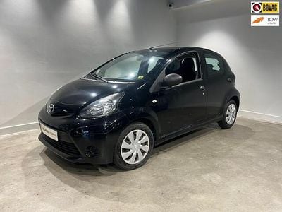 Zwart Occasion 2013 Toyota Aygo Hatchback | € 3.995 (Eerlijke prijs)