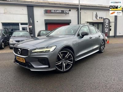 Grijs Gebruikt 2020 Volvo S60 R-Design Sedan | € 23.250 (Super prijs)