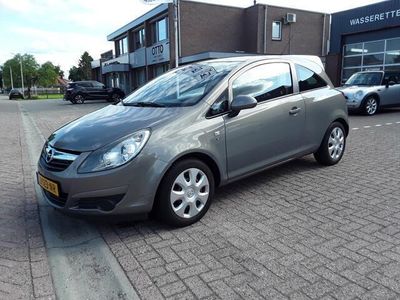 tweedehands Opel Corsa 1.2-16V SELECTION / AIRCO