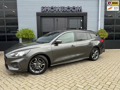 Grijs Gebruikt 2019 Ford Focus ST-Line Stationwagen | € 17.895 (Goede deal)