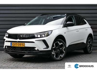 Wit Occasion 2024 Opel Grandland X Ultimate SUV | € 28.900 (Goede deal)