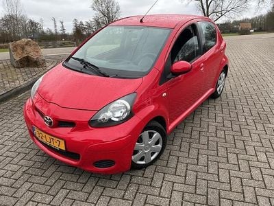 Occasion Toyota Aygo Comfort 68 PK (50 kW) 2010 Rood Hatchback