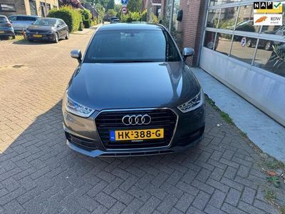 Grijs Occasion 2015 Audi A1 Sportback Sport Hatchback | € 16.200 (Eerlijke prijs)