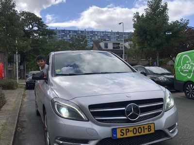 Mercedes B200