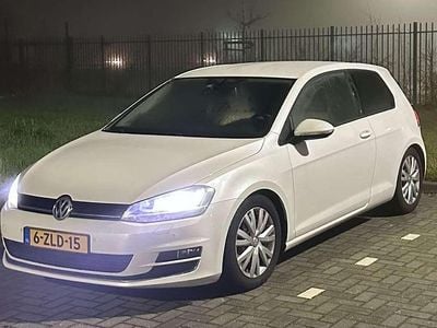 Gebruikt 2013 VW Golf Highline Sedan | € 8.199 (Super prijs)