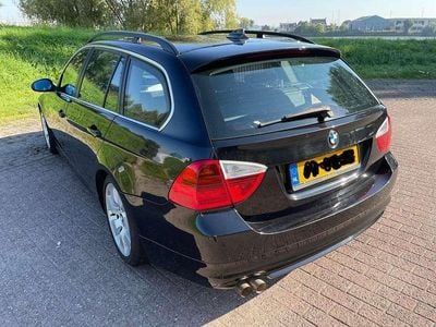 BMW 325
