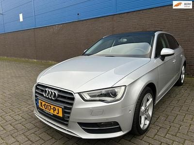 Grijs Gebruikt 2013 Audi A3 Sportback Ambiente Hatchback | € 13.750 (Super prijs)
