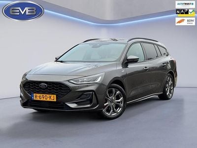 Grijs (metallic) Occasion 2022 Ford Focus ST-Line Stationwagen | € 17.945 (Goede deal)