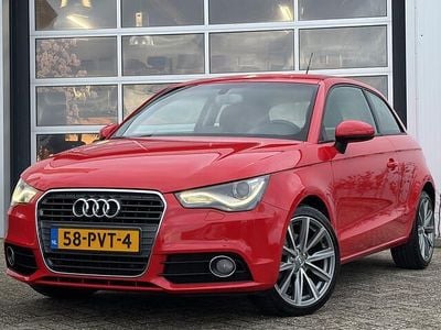 Rood Occasion 2011 Audi A1 Ambition Hatchback | € 10.950 (Eerlijke prijs)