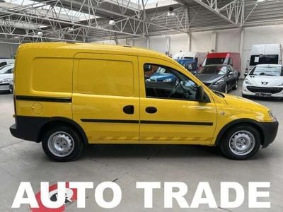 Geel Gebruikt 2011 Opel Combo MPV | € 8.201