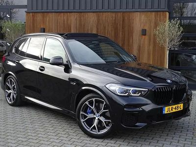 Zwart Occasion 2022 BMW X5 M Sport SUV | € 57.995 (Goede deal)