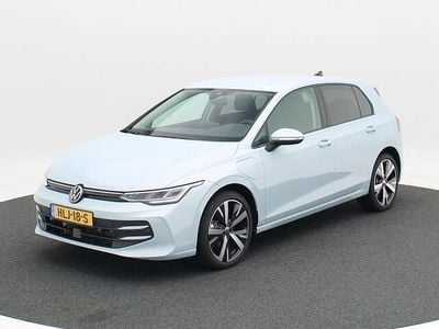 Blauw Gebruikt 2025 VW Golf VIII Edition Hatchback | € 31.850 (Goede deal)