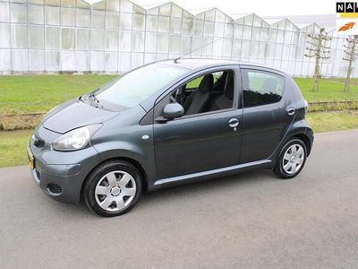 Occasion Toyota Aygo Comfort 68 PK (50 kW) 2010 Grijs Hatchback