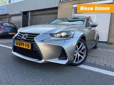 Lexus IS300h