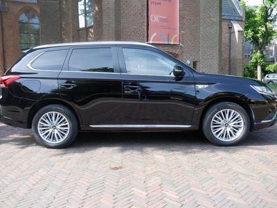 Occasion Mitsubishi Outlander P-HEV Edition 135 PK (99 kW) 2019 Zwart SUV