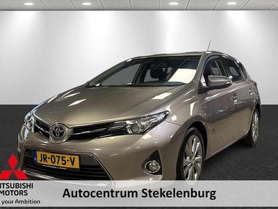 Bruin Gebruikt 2015 Toyota Auris Hybrid Comfort Hatchback | € 9.945 (Goede deal)