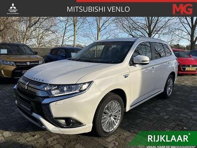 Wit Occasion 2021 Mitsubishi Outlander P-HEV Edition SUV | € 23.895 (Eerlijke prijs)