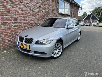 BMW 325