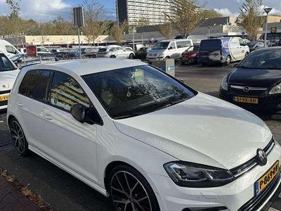 Wit Gebruikt 2015 VW Golf VII Highline Hatchback | € 10.950 (Eerlijke prijs)
