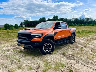 Oranje Gebruikt 2022 RAM 1500 Pickup | € 110.000