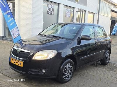 Zwart Gebruikt 2008 Skoda Fabia Ambiente Hatchback | € 4.999 (Eerlijke prijs)