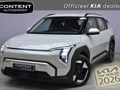 Aventurine green (groen metallic) Nieuw 2025 Kia EV3 Air SUV | € 33.290 (Goede deal)