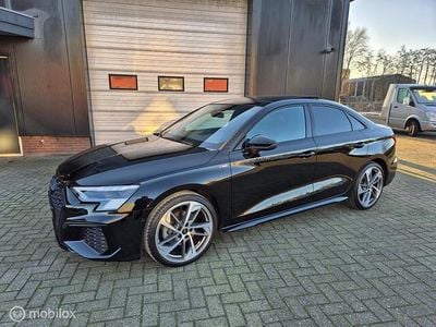 Zwart Occasion 2023 Audi A3 S-Line Sedan | € 34.950 (Eerlijke prijs)