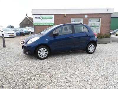 Blauw Gebruikt 2010 Toyota Yaris Cool Hatchback | € 3.499 (Eerlijke prijs)