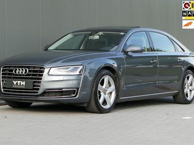 Grijs Gebruikt 2015 Audi A8L Sedan | € 27.940