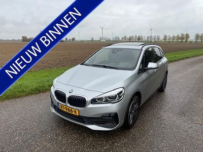 Grijs Gebruikt 2019 BMW 218 Executive Stationwagen | € 19.950 (Eerlijke prijs)
