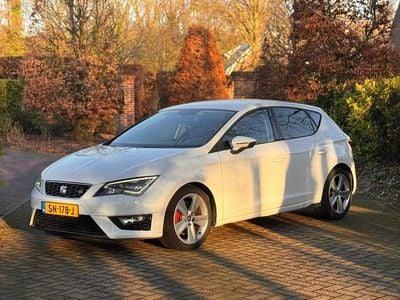 Wit Occasion 2015 Seat Leon FR Stationwagen | € 12.900 (Eerlijke prijs)