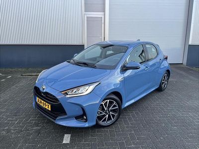 Occasion Toyota Yaris Hybrid Executive 116 PK (85 kW) 2021 Blauw Hatchback