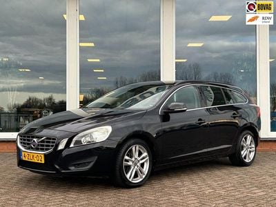 Zwart Gebruikt 2011 Volvo V60 Summum Stationwagen | € 9.450 (Eerlijke prijs)